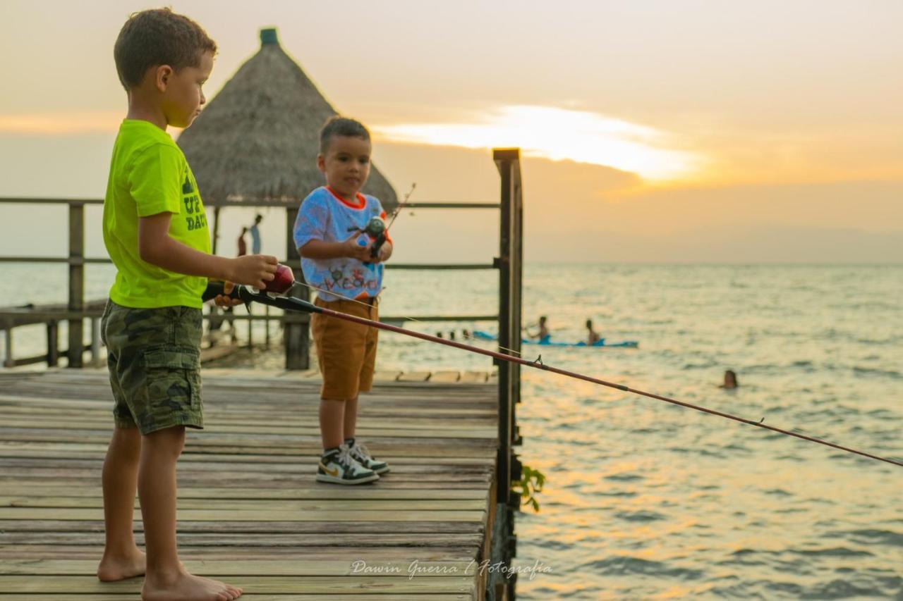 Denny'S Beach Resort Hotel Mariscos 外观 照片